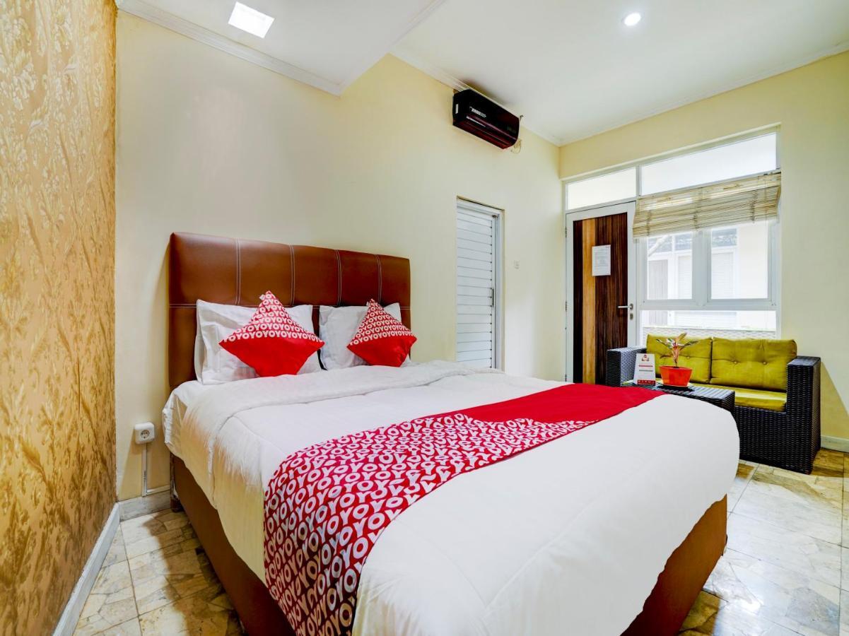 Oyo 90140 Nginep Yuuk Guest House Cirebon Exterior foto