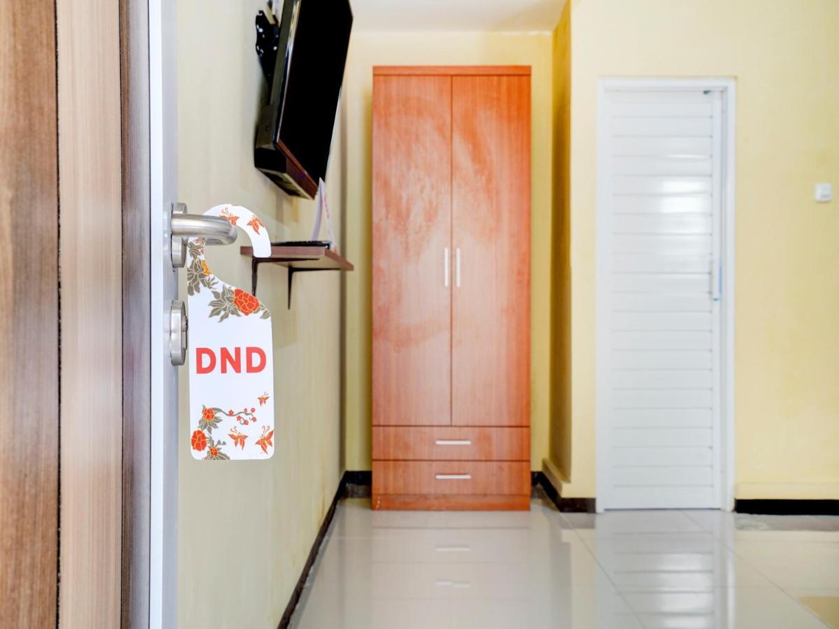 Oyo 90140 Nginep Yuuk Guest House Cirebon Exterior foto
