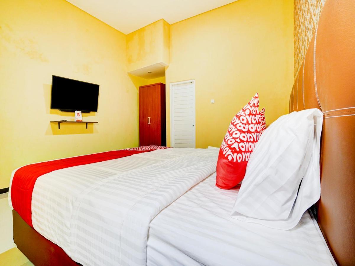 Oyo 90140 Nginep Yuuk Guest House Cirebon Exterior foto